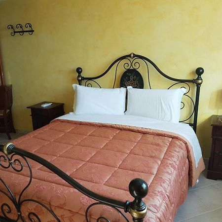 Le Tre Rose Otel Bono  Dış mekan fotoğraf