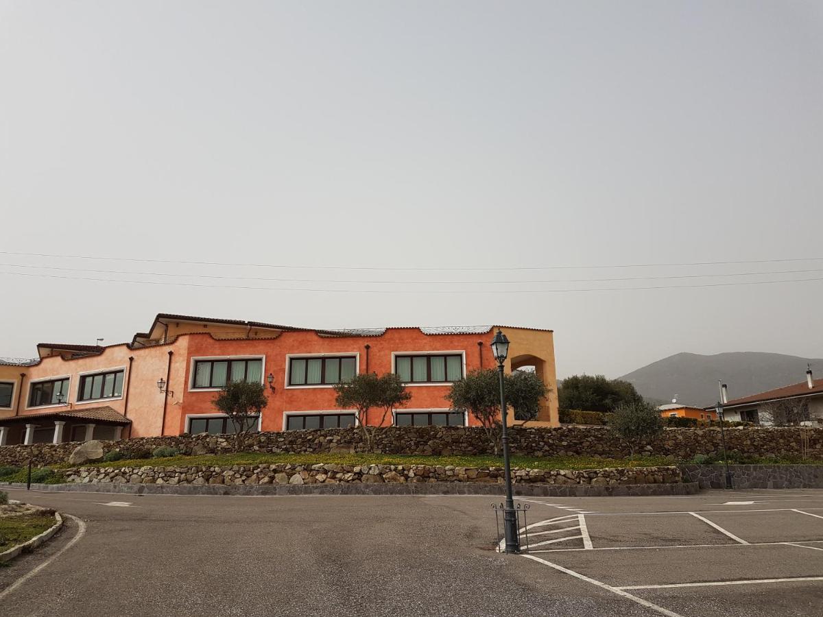 Le Tre Rose Otel Bono  Dış mekan fotoğraf