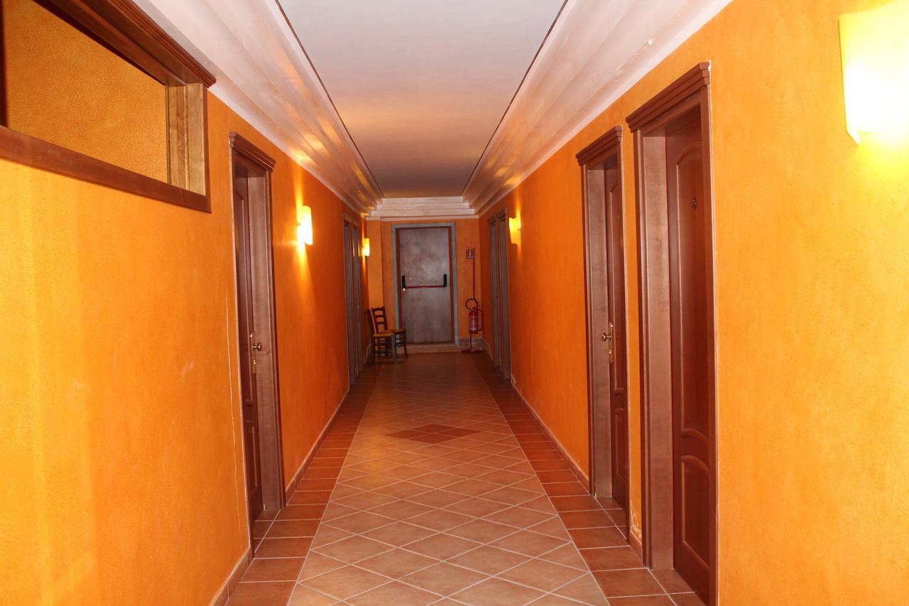 Le Tre Rose Otel Bono  Dış mekan fotoğraf