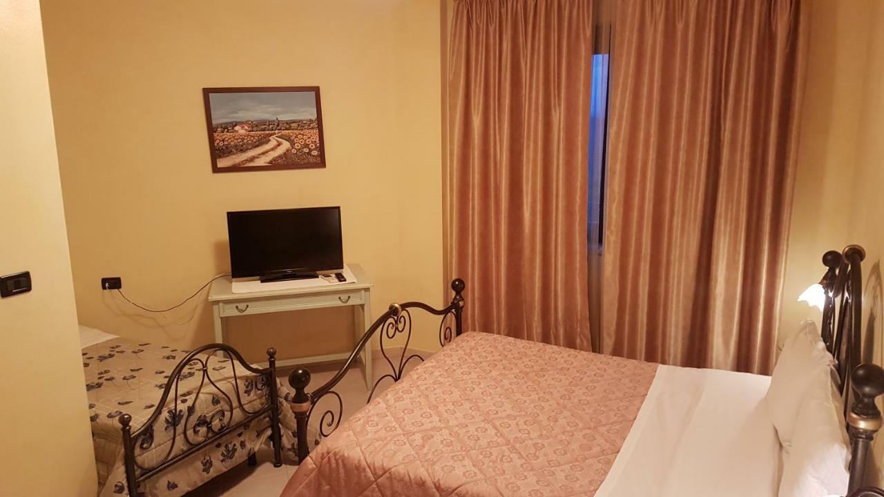 Le Tre Rose Otel Bono  Dış mekan fotoğraf